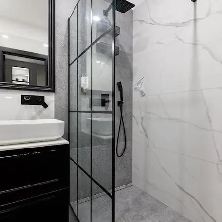Close-central - Center - One Bedroom - Jp19 Apartment